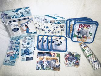 Small foot party supplies