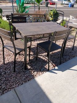 Table 4 chair Good