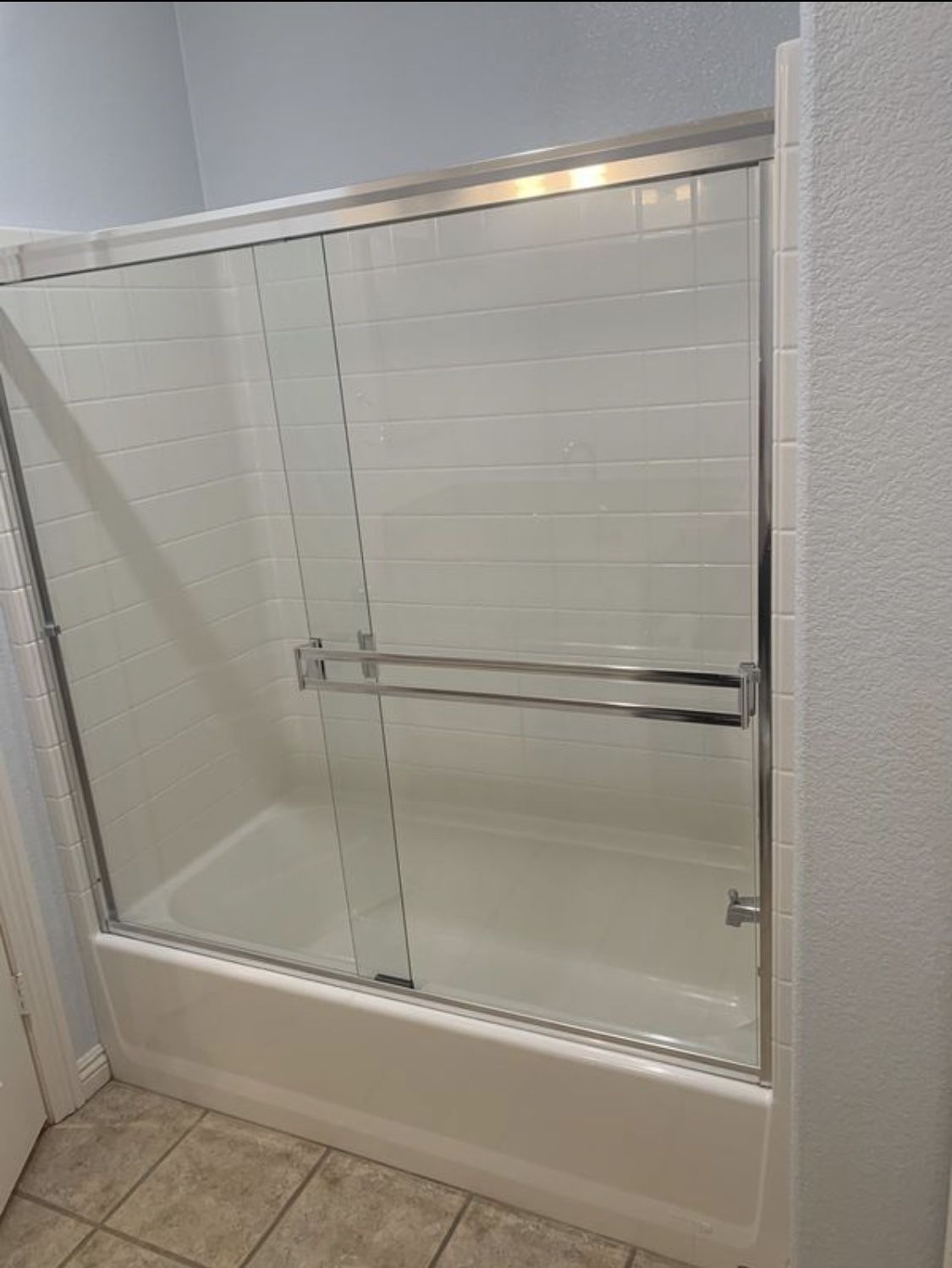 Glass shower bathtub doors