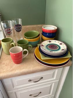 Assortment of dishware