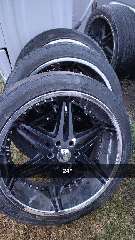 Make An Offer 24" MOZ Rims