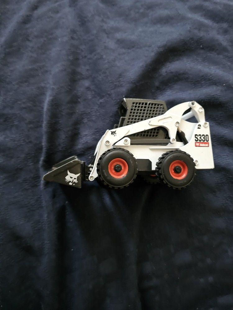bobcat S330 w speed skid steer loader 1/25 scale