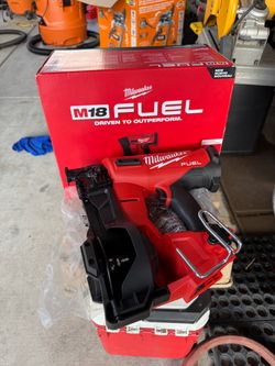 M18 Coal Roofing Nailer