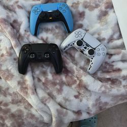 PS5 Controllers