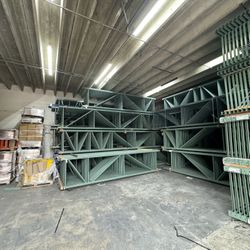 Industrial Warehouse Pallet Racks Shelving Forklifts Beams Uprights Wire Decks