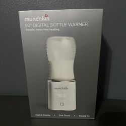 Munchkin 98° Digital Bottle Warmer