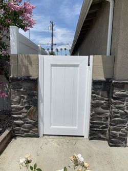 Fencing Vinyl Don’t Message If Looking For Cheap Work