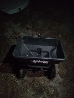 Lawn Spreader 