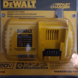 Dewalt Fast Charger w/ Dewalt Battery!