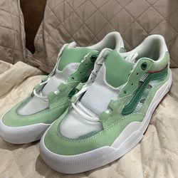 Vans Skate 2 Wayvee Green/Gum – Men’s size 12