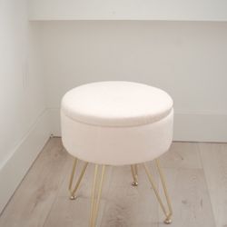 Vanity chair 