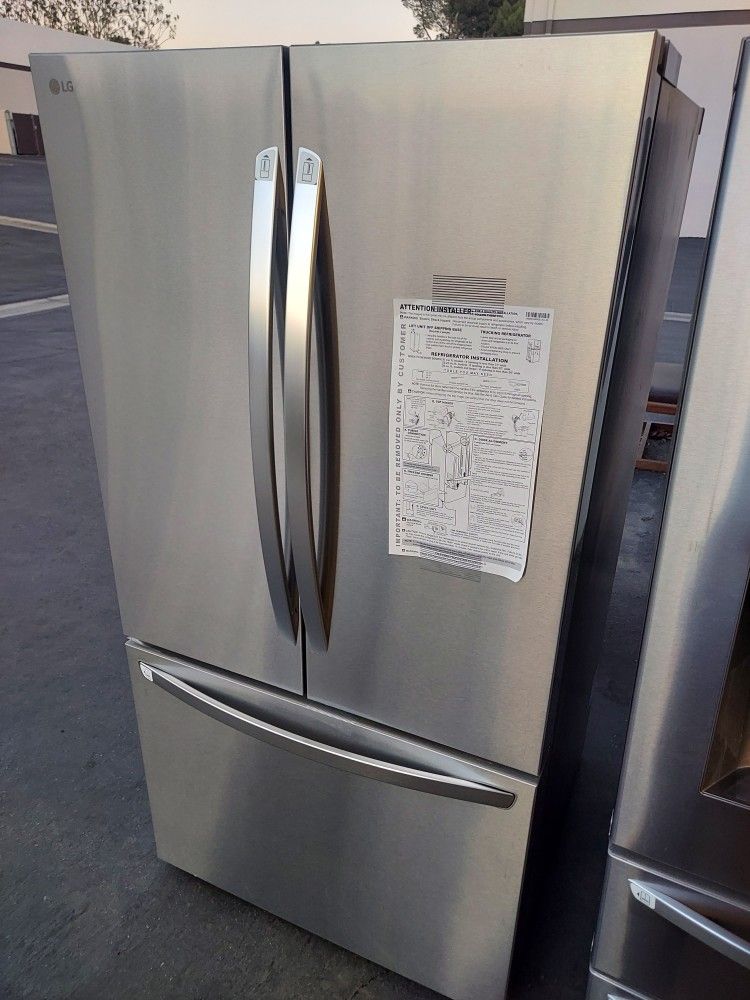 LG 32cu.ft. 3 Door French Door Refrigerator