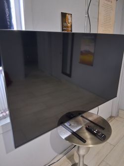 Samsung TV 50 inch