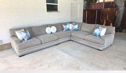 Cindy Crawford Sectional Great Condition