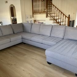 Living Spaces 3 Piece Sectional 