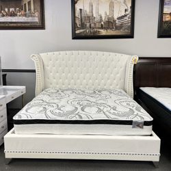 King Bed Frame 🔥SALE🔥