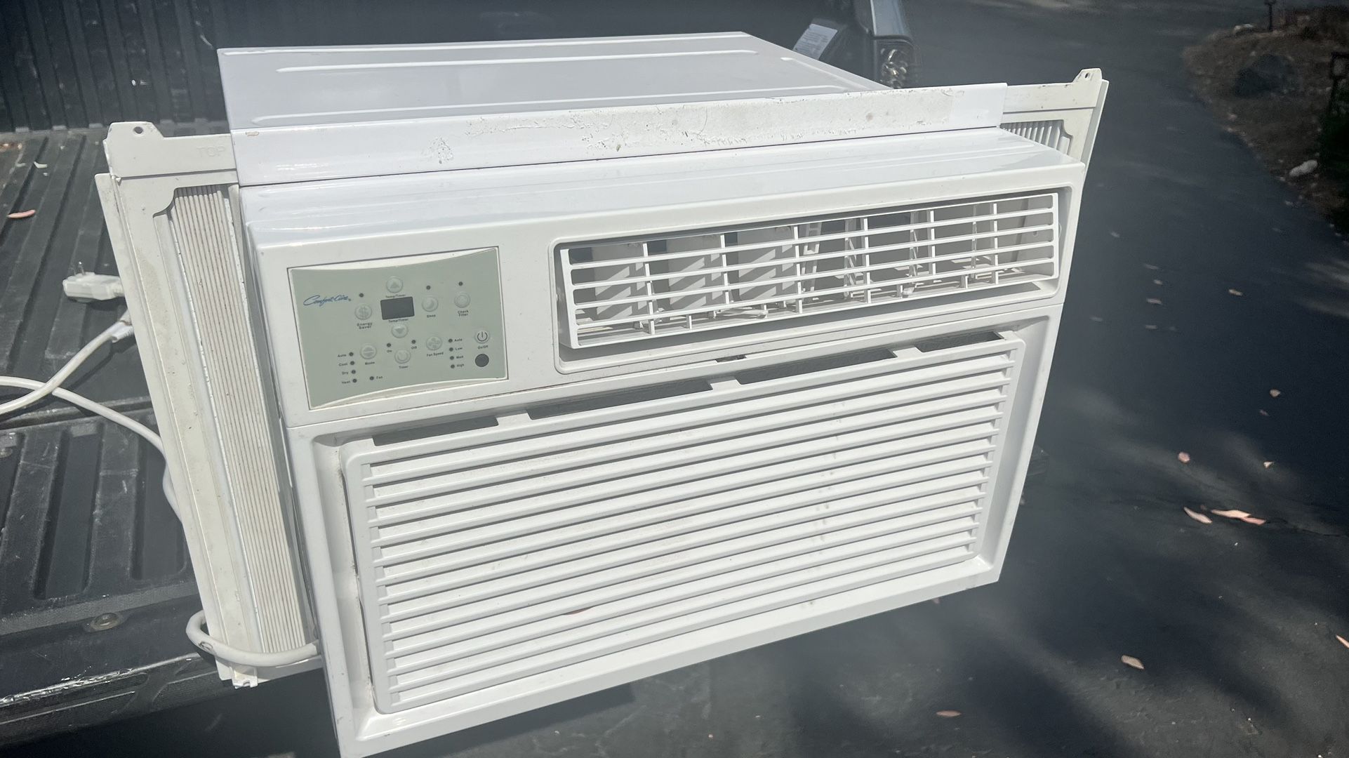 Window AC (works Great) 8000BTU Incredible Deal!