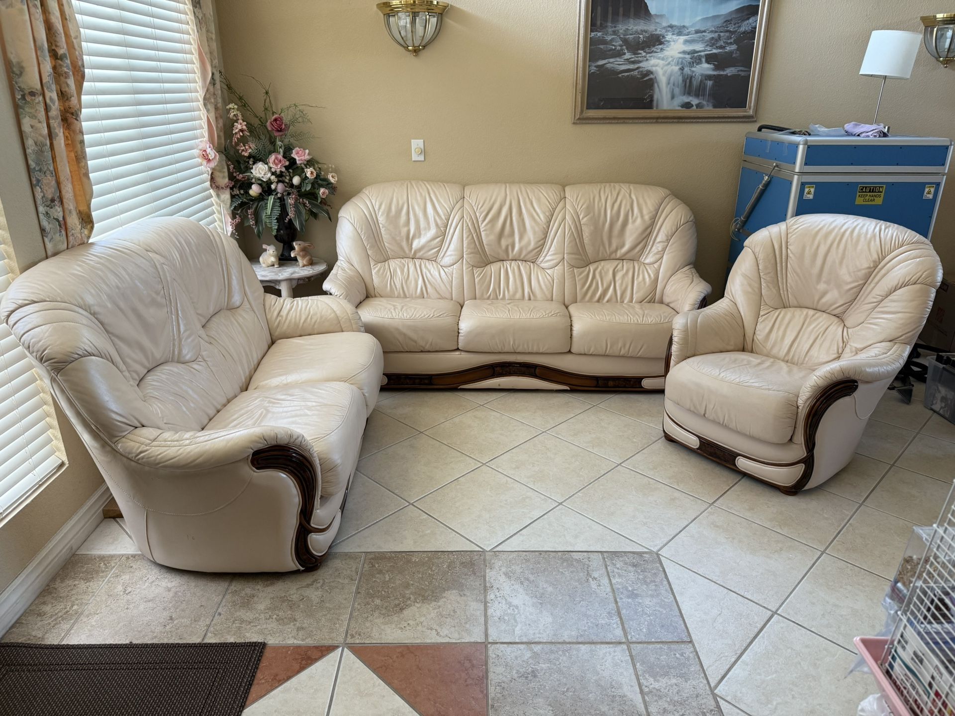 3 Pieces Leather Sofa Set