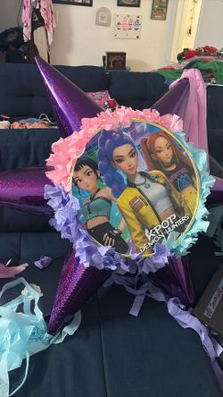Brand New demon Hunters Piñata 