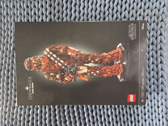 LEGO Star Wars Chewbacca Set 75371 RIPPED ON BACK FROM WRAPPING PAPER!