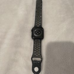 Apple Watch Series 9 Nike – 44mm GPS – Used