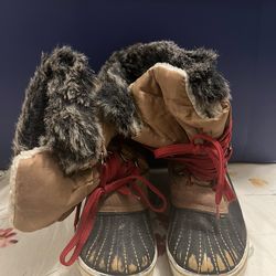 Wild Diva Lounge Women's Sherpa Lined Lace-Up Faux-Suede Winter Snow Boots Sz 7