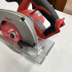 Milwaukee Circular Saw 