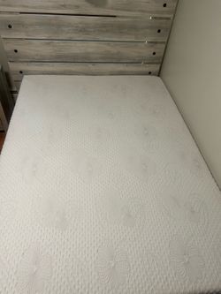 Bedroom set