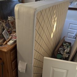 Full size box spring