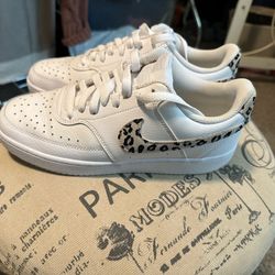 Nike White With Leopard 