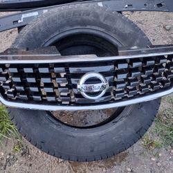 Brand New 2008 2009 Nissan Sentra Chrome And Black Grill OEM Part