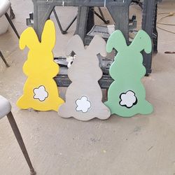 Wood Easter yard decor