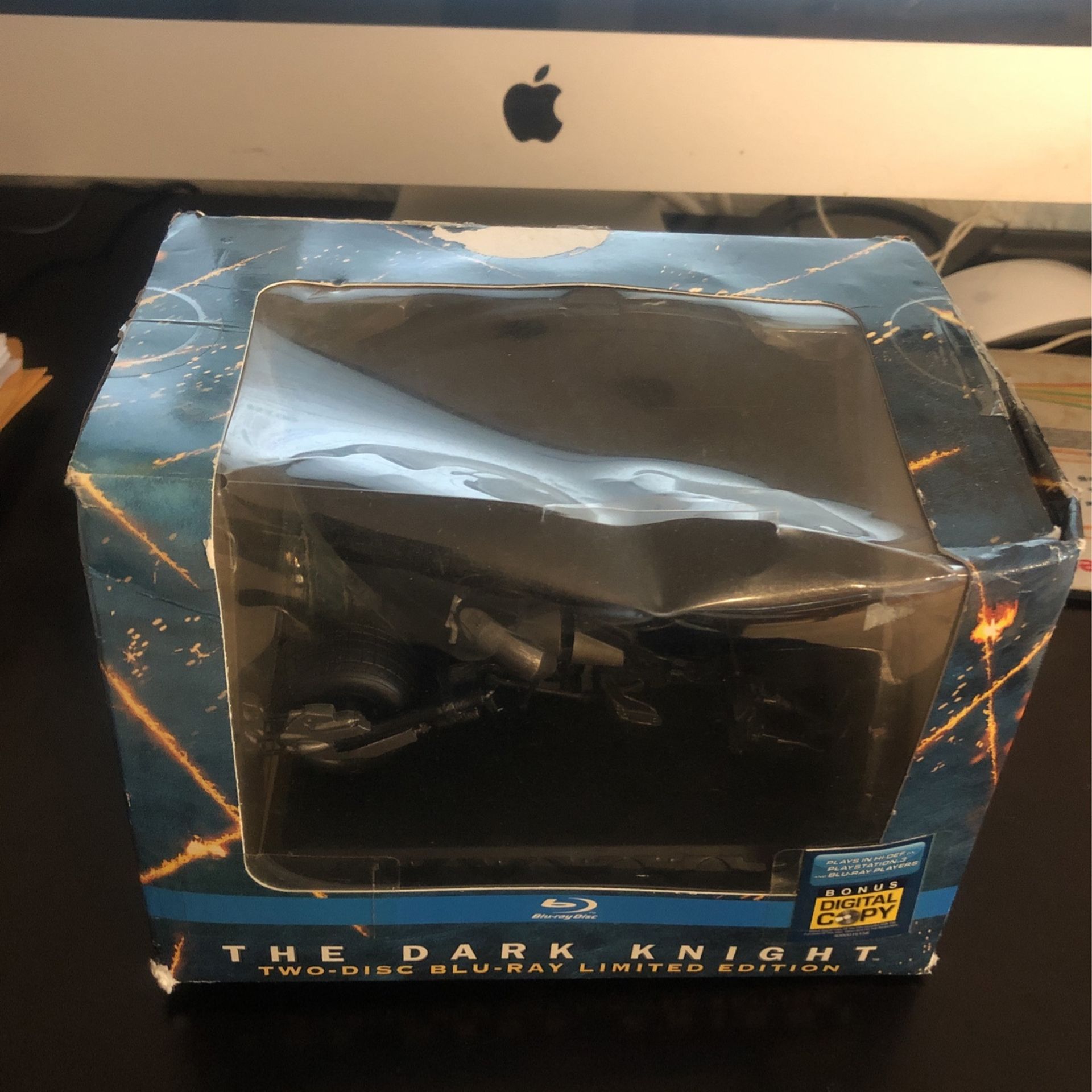 Batman The Dark Knight Blue Ray Disc 2008 Gift Box Bat pod