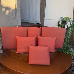 6 Red Cushions  Patio Outdoor 💦💦💦