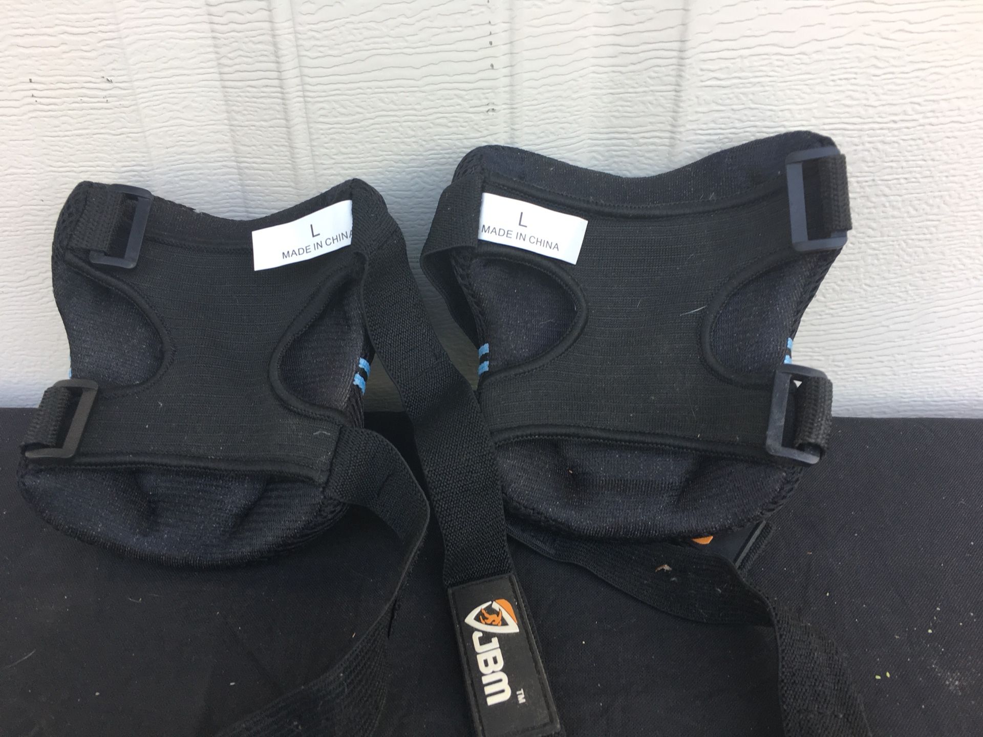 JBM YOUTH (LARGE) KNEE PADS