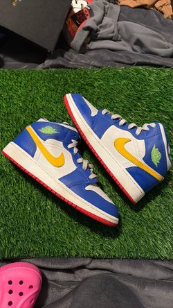 Jordan’s used kid size 5y no box