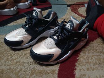 Women’s Size 6Y shoes