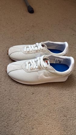 New Nike Cortez cream women size 8.5