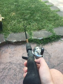 Shakespeare fishing pole ugly stick with reel