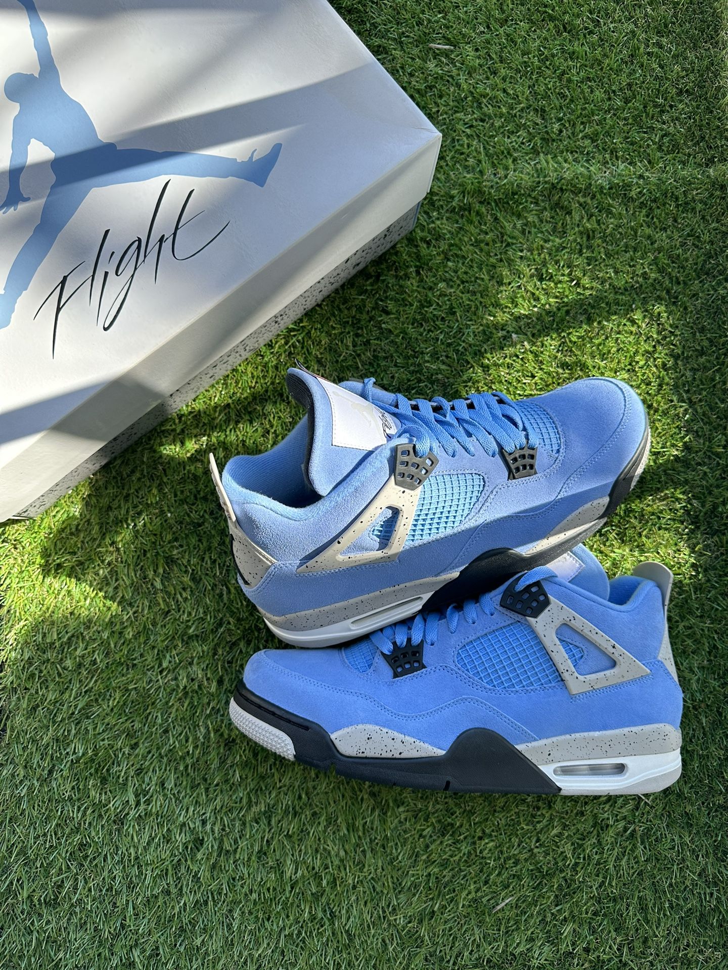 University blue Jordan 4s Sz 12 University blue Jordan 4s size 12 has a small slash... | Depop main image 2