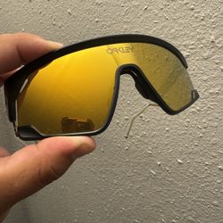 Oakleys 