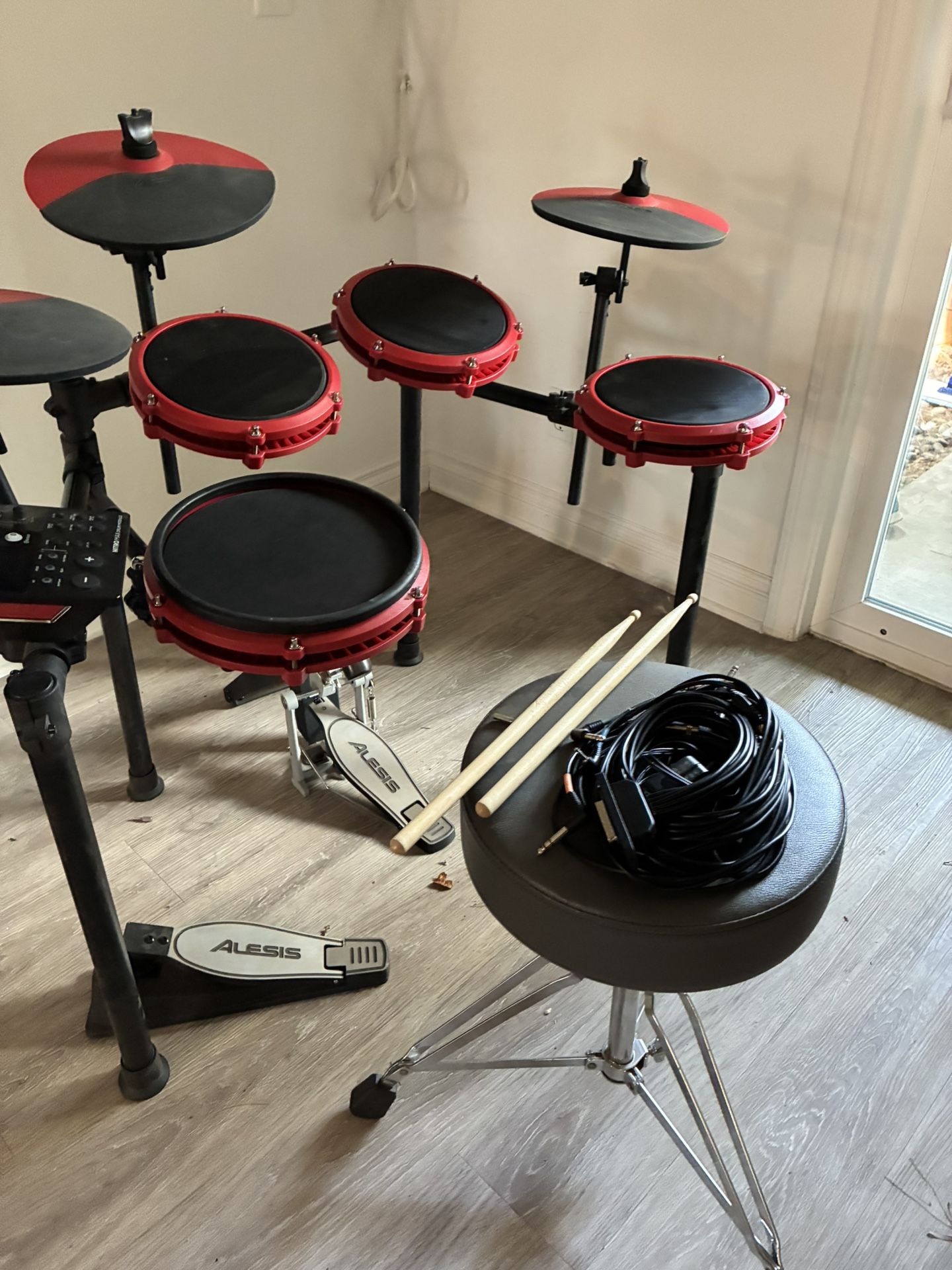 Alesis Nitro Max Electronic Drum Kit