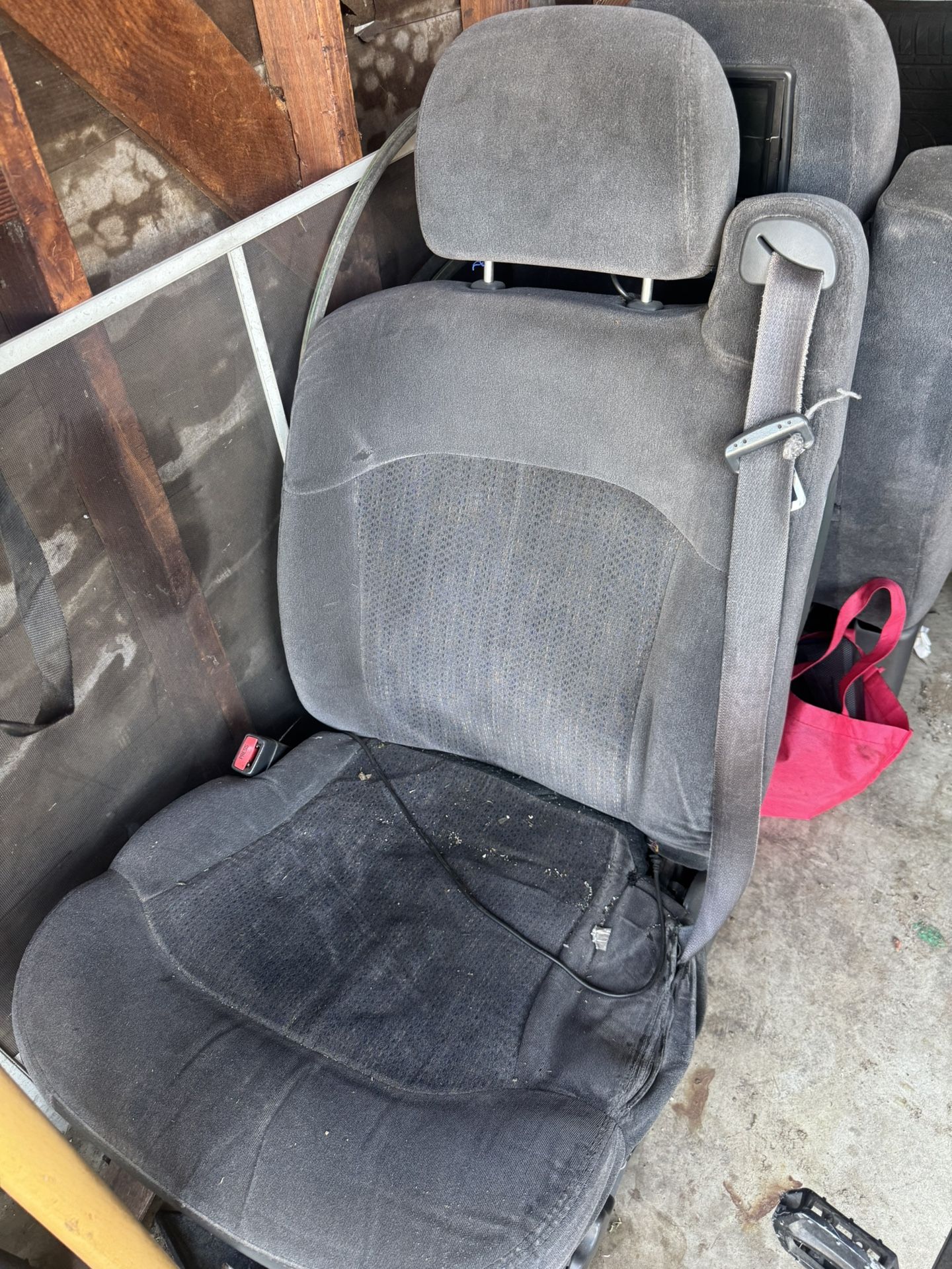 2002 Tahoe Seats Driver, Passenger, Back Seats