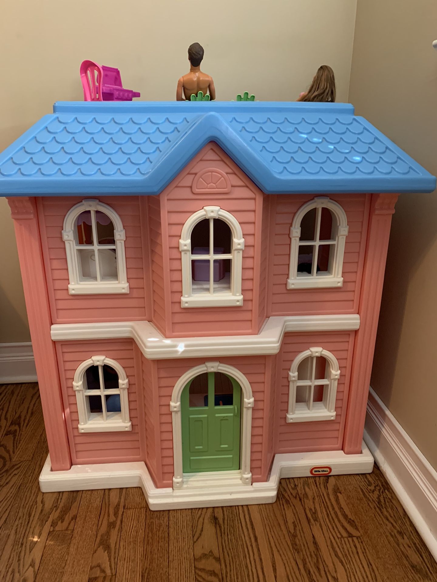 Vintage Little Tikes Barbie Playhouse