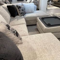 Megginson Storm Sectional
LAF and RAF available