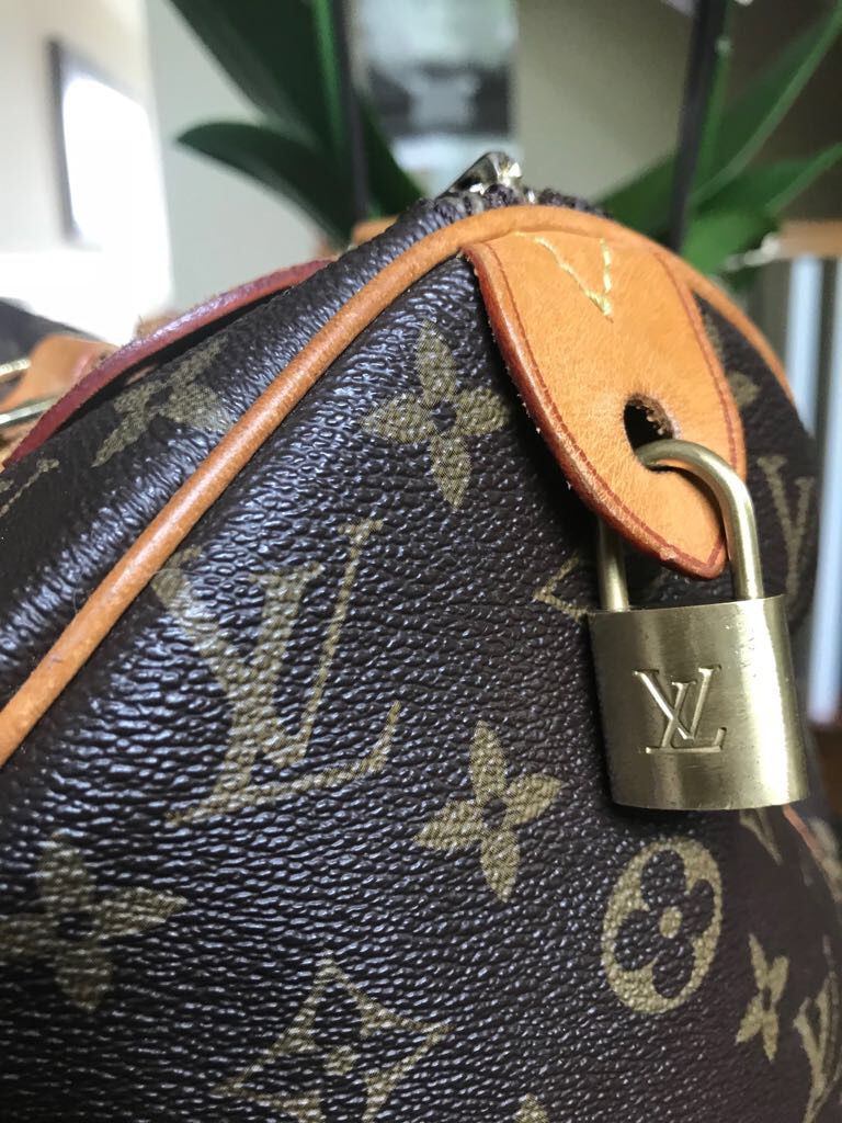 LV Speedy 30. Guaranteed Authentic. for Sale in Oldsmar, FL - OfferUp