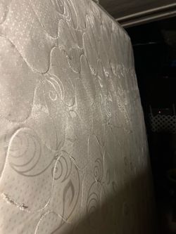 Queen mattress