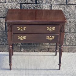 Ethan Allen accent table 