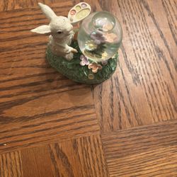 Easter Decor.   Bunny Music No 