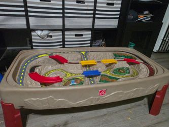 Step 2 deluxe track table